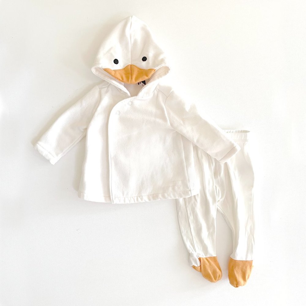 Old Navy White and Orange Kids Matching Set